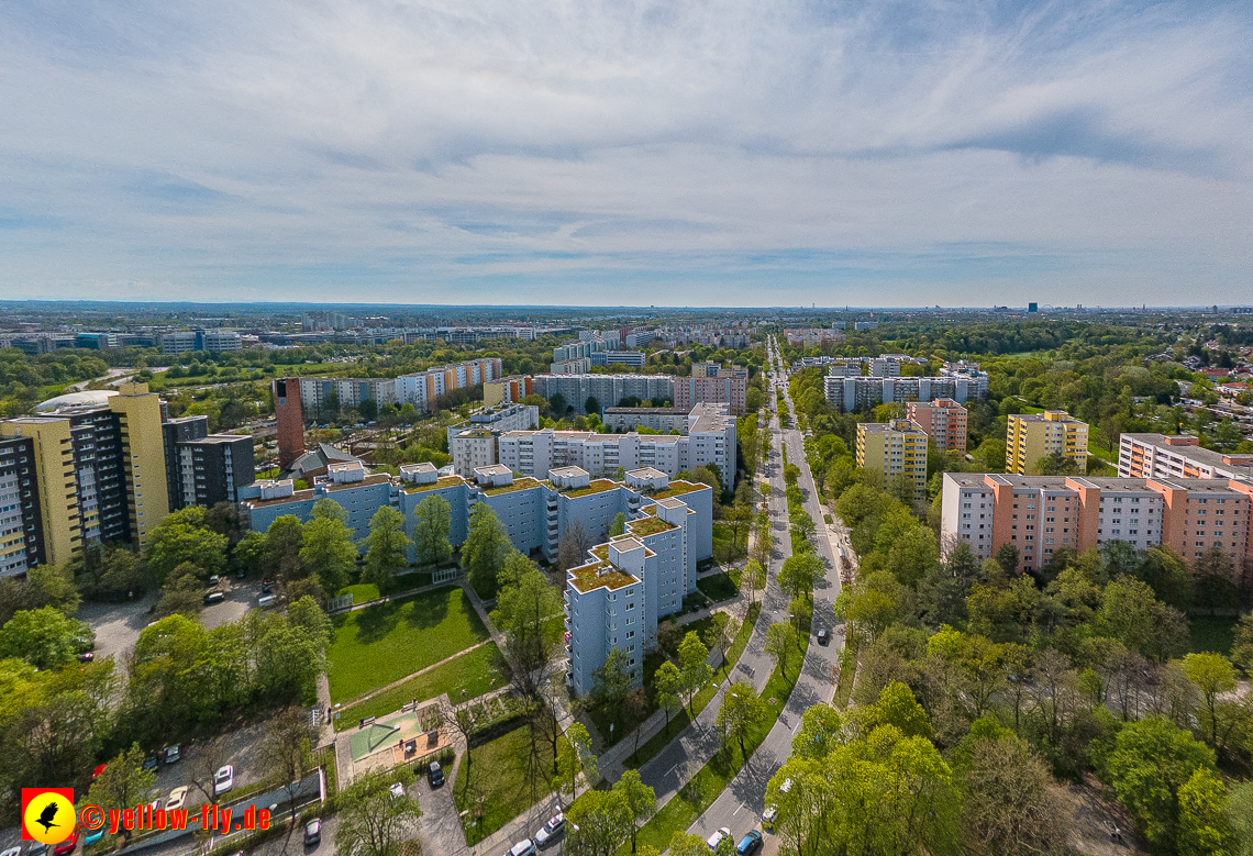04.05.2023 - Luftbilder vom Marx-Zentrum uns seiner Umgebung in Neuperlach